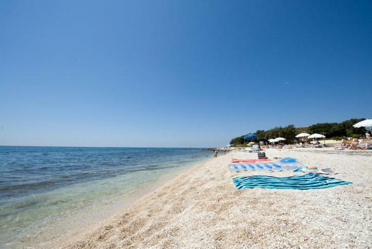 Apartmen Relax 200 M T Beach Rovinj Exterior foto