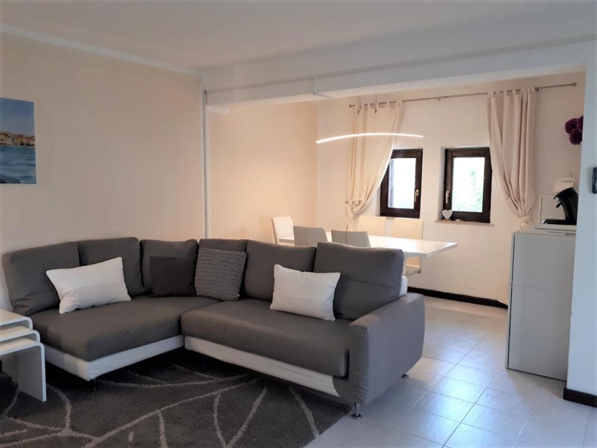 Apartmen Relax 200 M T Beach Rovinj Exterior foto