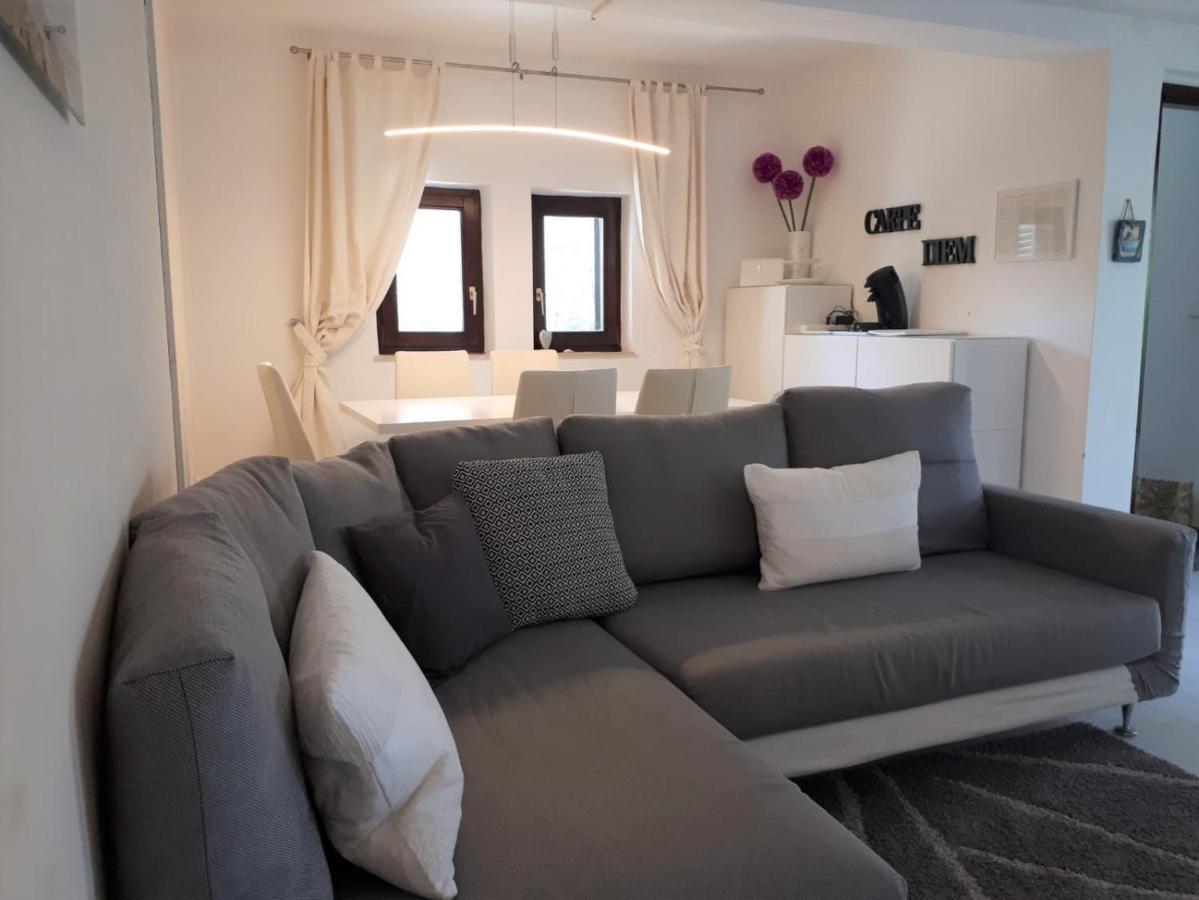 Apartmen Relax 200 M T Beach Rovinj Exterior foto